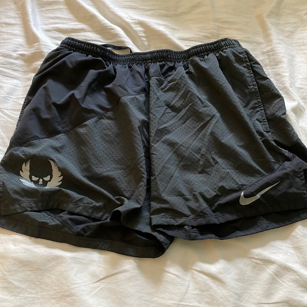 Nike Drifit size class running short